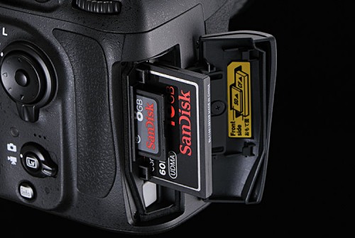 Nikon D800 DualSlot für CF und SD