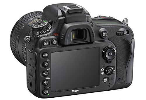 Nikon D600 24-85mm Rückseite3/4