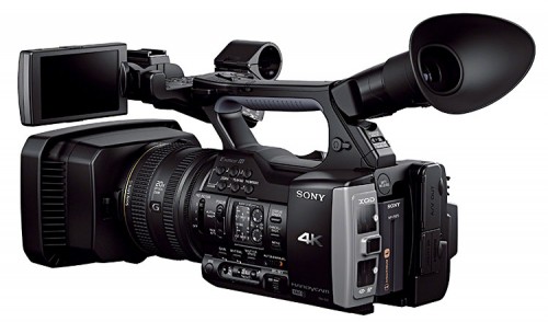Sony FDR-AX1E Rückansicht