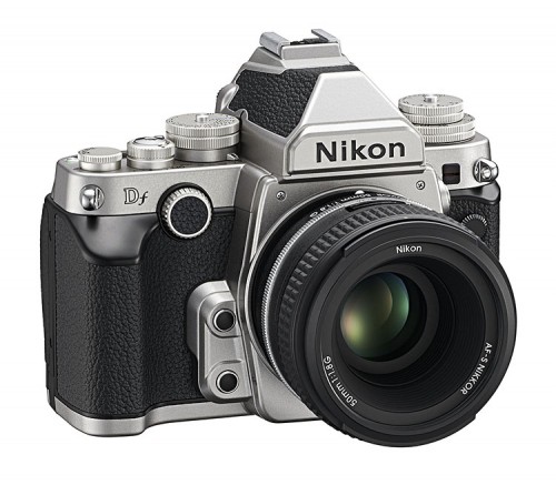 Nikon Df SL mit 1.8/50mm SE 34r-Ansicht