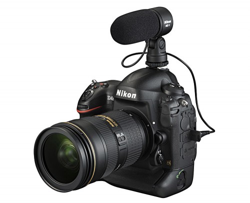 Nikon D4S mit ME-1