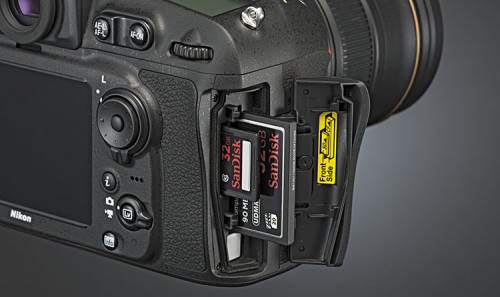 Nikon D810 Dual-Slot für CF und SD