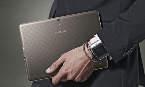 Samsung Galaxy Tab S Hand