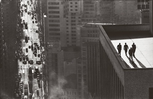 René Burri_Men on a rooftop, Sao Paolo, 1960_40 x 50 cm_Gelatin Silver Print_750