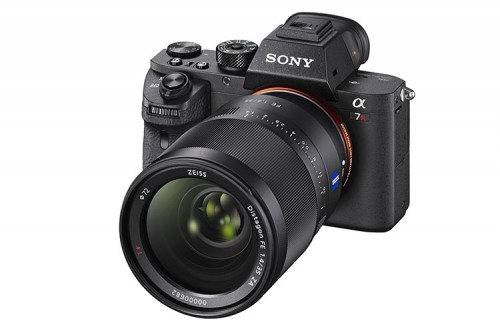 Sony_ILCE-7RM2_wFE35F14Z_right