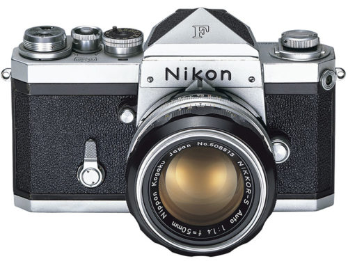 Nikon F mit Nikkor