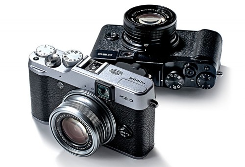 Fujifilm X20 in Silber und in Schwarz