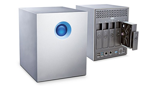 LaCie 5big NAS Pro mit Vorder- (links) und mit Rückseite