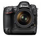 Nikon D4s mit 24-70mm frontal