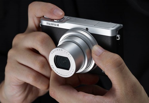 FUJIFILM_XQ2