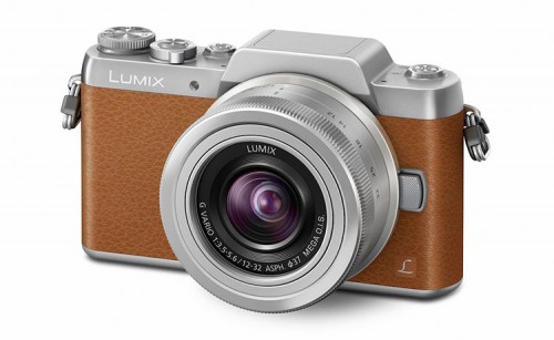 Panasonic Lumix GF7 schraeg braun