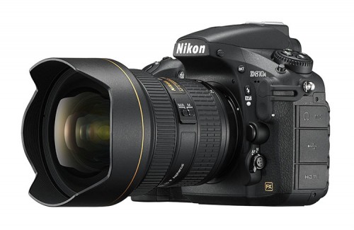 Nikon D810A seitlich mit 14-24