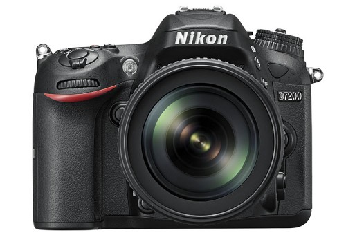 Nikon D7200 mit 18-105mm frontal