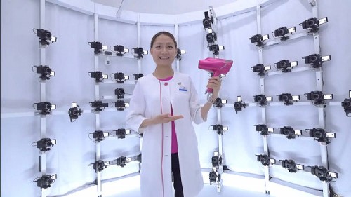 panasonic-3D_Product_person1_ 750