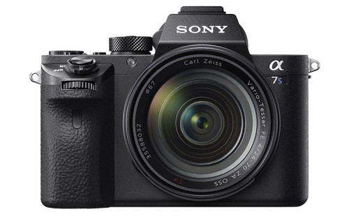 Sony Alpha 7S II (ILCE-7SM2) mit FE2470Z frontal