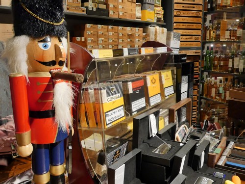 Heliconsoft Habanos stacked 1000