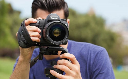 Joby_UltraFit_HandStrap_hero2_750