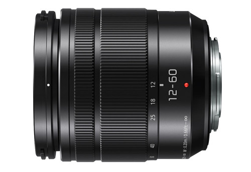 Panasonic Lumix G Vario 12-60mm seitlich