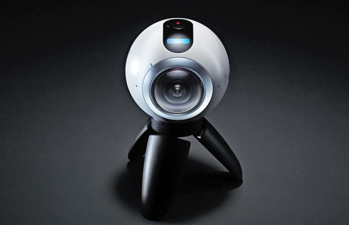 Samsung Gear 360 mit Stativ