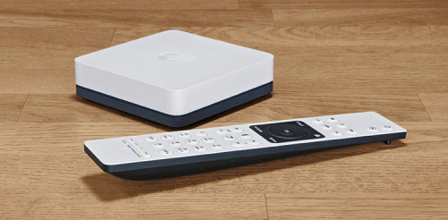 Swisscom UHD-TV-BOX und Fernbedienung