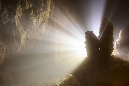 Zihlmann_Vietnam_12_Cave_SonDoong_Entrance-1015_750