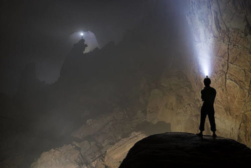 Zihlmann_Vietnam_14_Cave_SonDoong_HandOfDog-1030_750