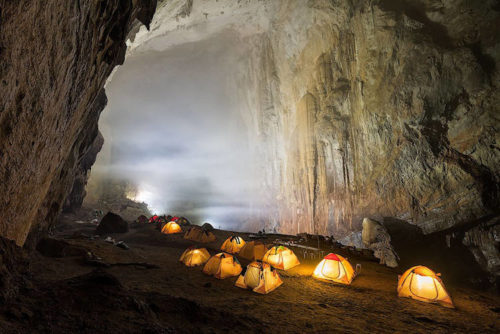 Zihlmann_Vietnam_15_Cave_SonDoong_FirstCamp-1758 750