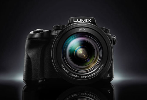 Panasonic Lumix FZ2000 Hero1