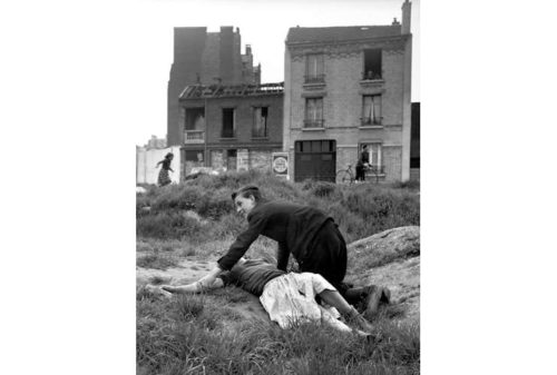 sabine-weiss-terrain-vague-porte-de-saint-cloud-paris-1950-750