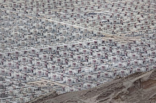 swap-bochenski-city-at-desert-in-uea-750