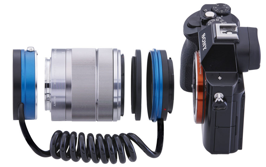 Novoflex NEX-RETRO mit Objektiv in Retrostellung und Kamera