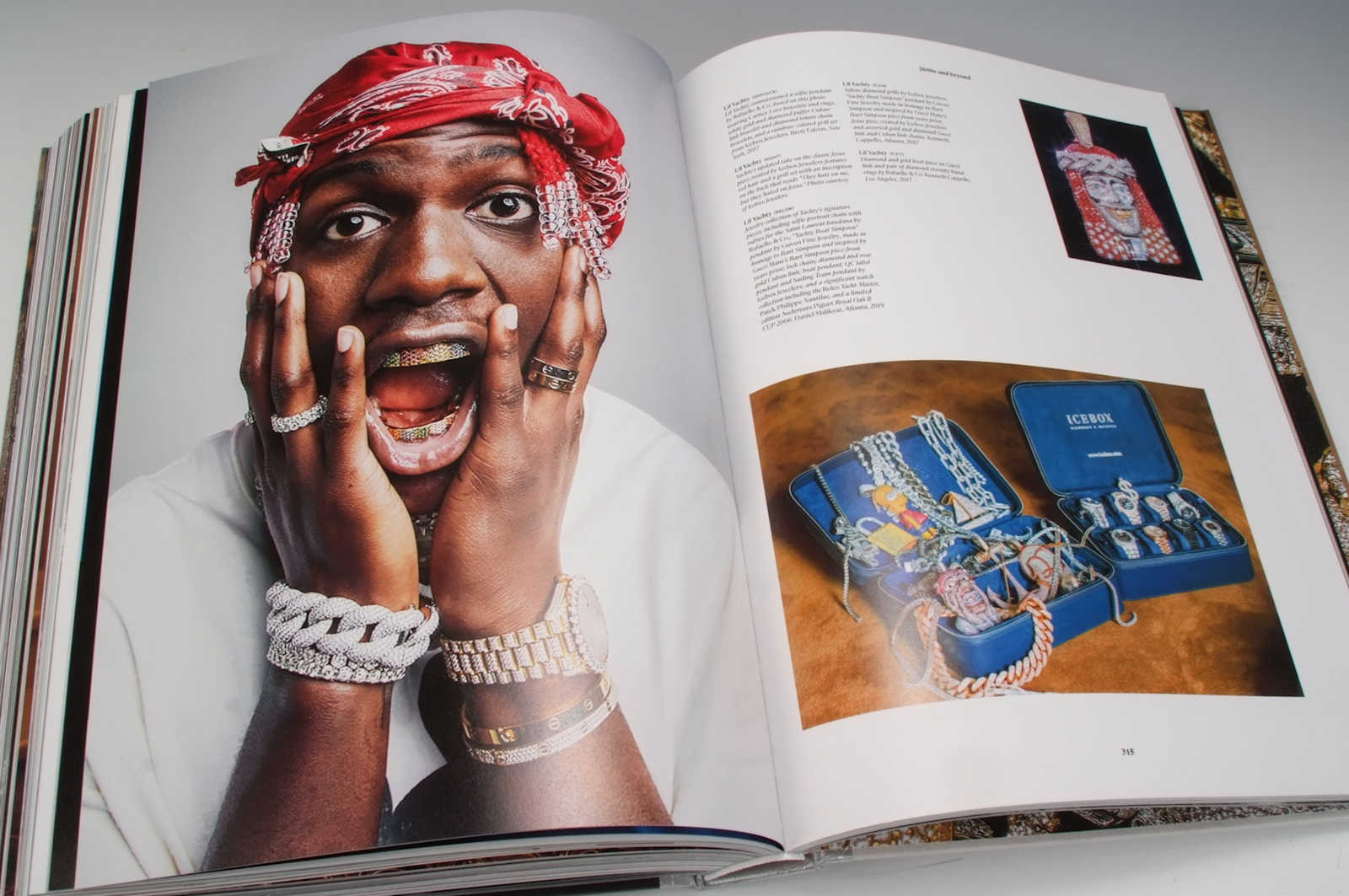 TASCHEN Ice Cold. A Hip-Hop Jewelry History Book